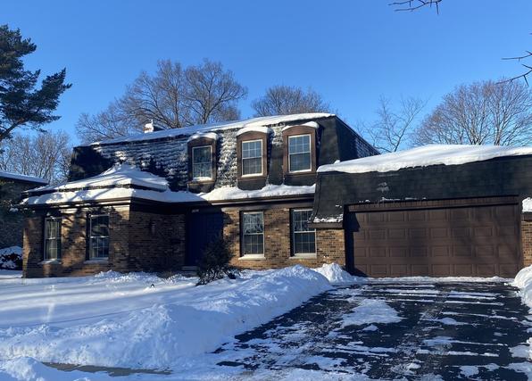 1682 S Thompson Dr., Wheaton, IL 60189