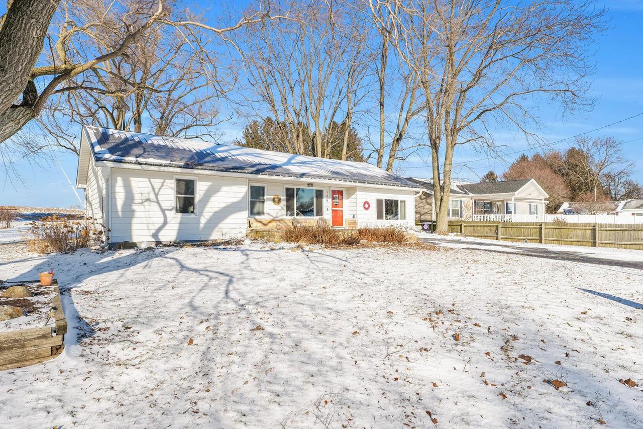 106 W Meade St., White Heath, IL 61884