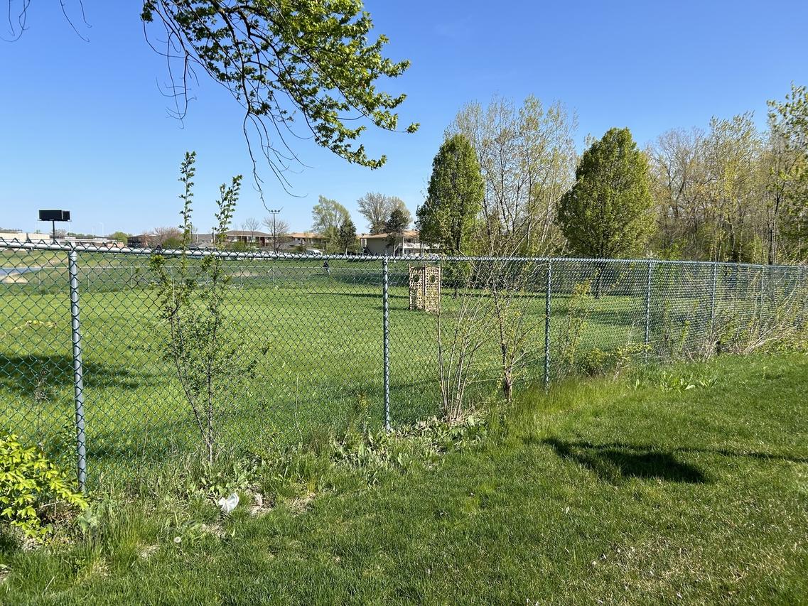 8543 S 83rd Ave., Hickory Hills, IL 60457