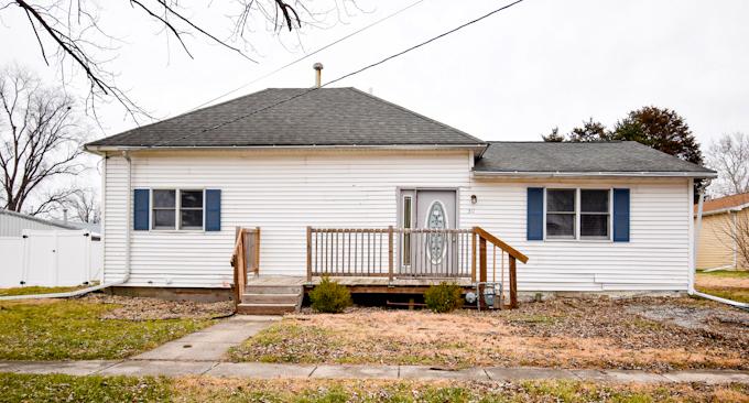 311 Vermont St., Camp Point, IL 62320