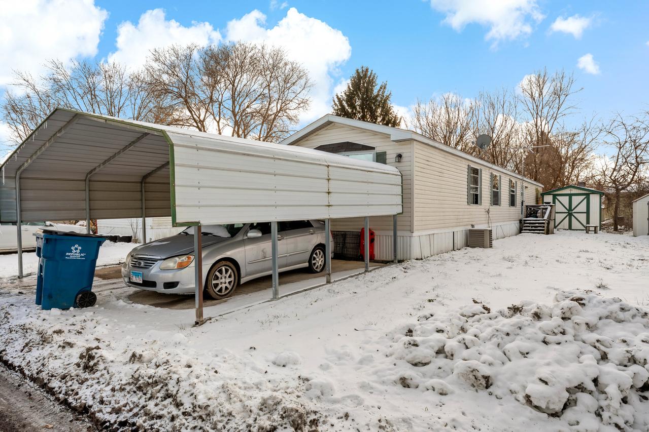 61 Ellen Dr., Chicago Heights, IL 60411