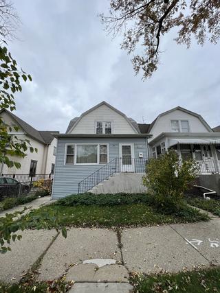 4725 W Berenice Ave., Chicago, IL 60641