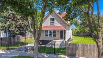 11551 S La Salle St., Chicago, IL 60628