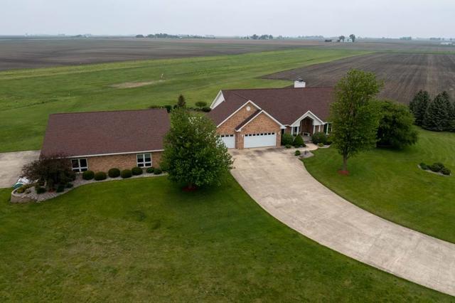 3 Carlock Dr., Danforth, IL 60930