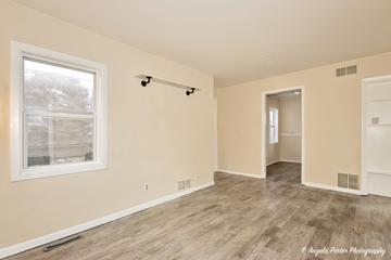 505 W Highland Ter., Round Lake Beach, IL 60073