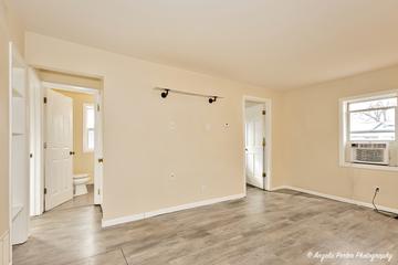 505 W Highland Ter., Round Lake Beach, IL 60073
