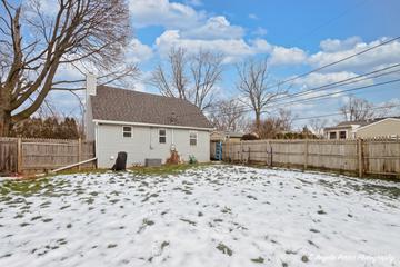 505 W Highland Ter., Round Lake Beach, IL 60073
