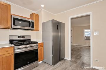 505 W Highland Ter., Round Lake Beach, IL 60073