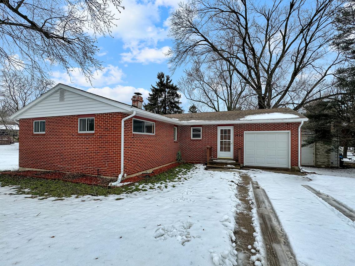 1623 W Pearl City Rd., Freeport, IL 61032