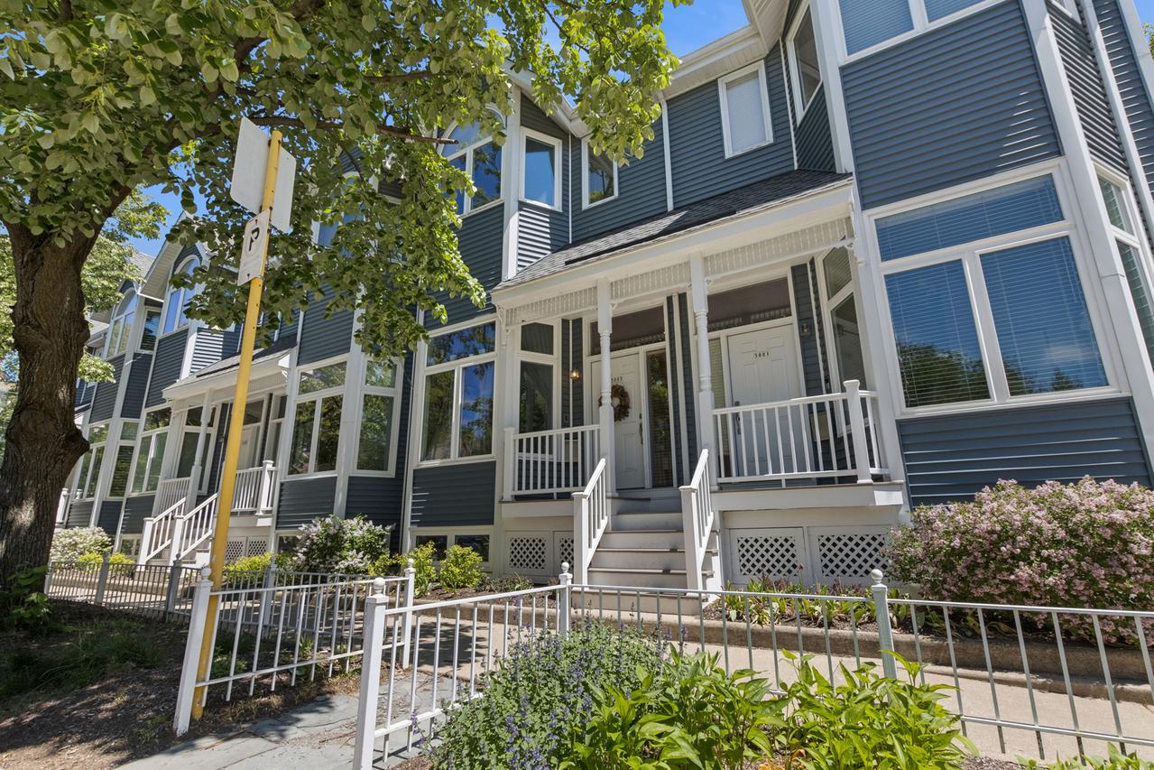 3003 N Kenmore Ave., Chicago, IL 60657