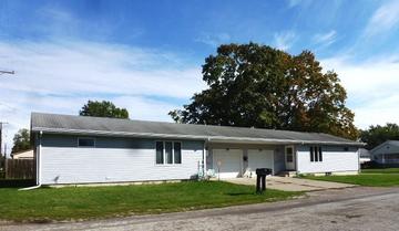 100 N Harrison St., Clinton, IL 61727