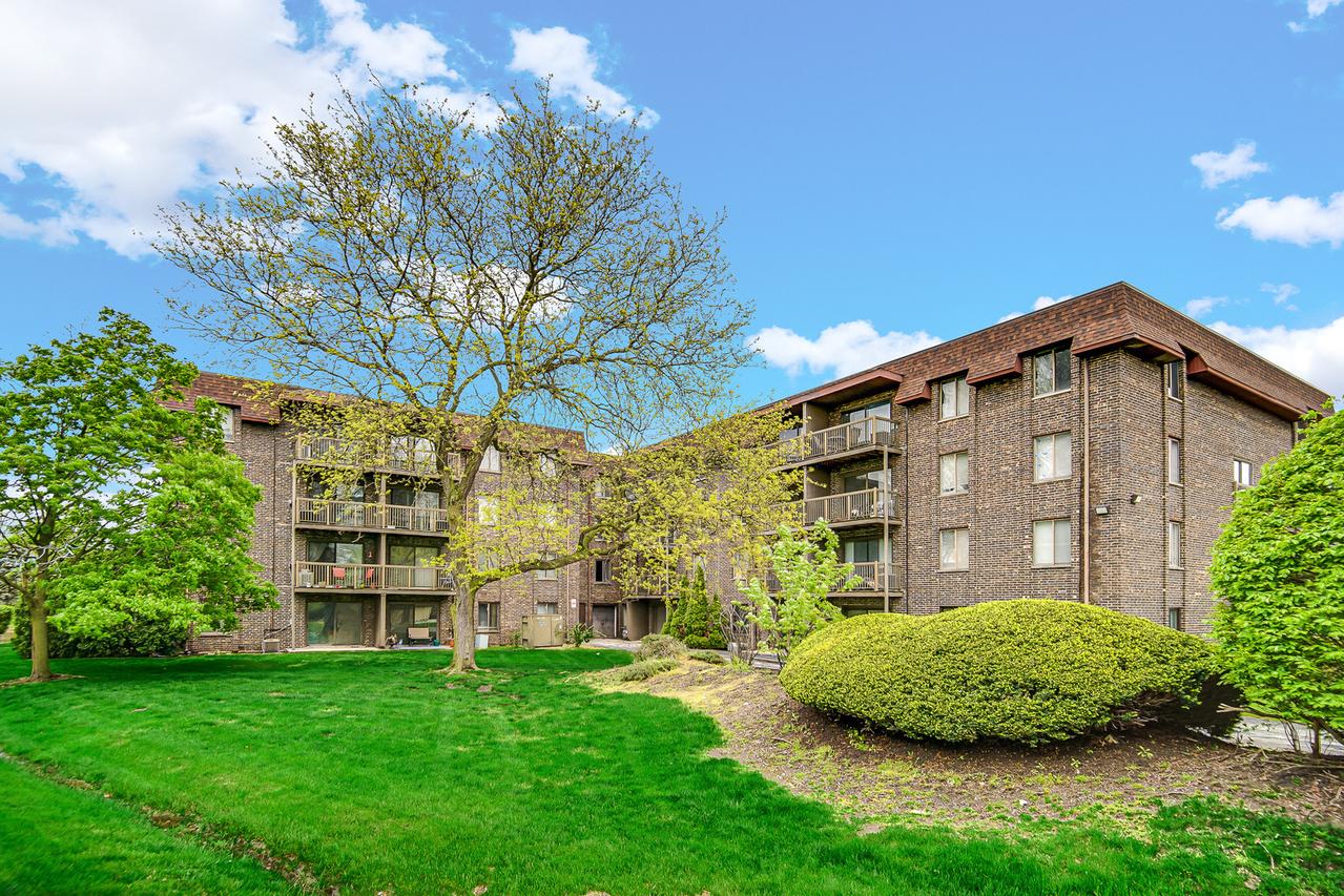 820 Elder Rd. #C115, Homewood, IL 60430