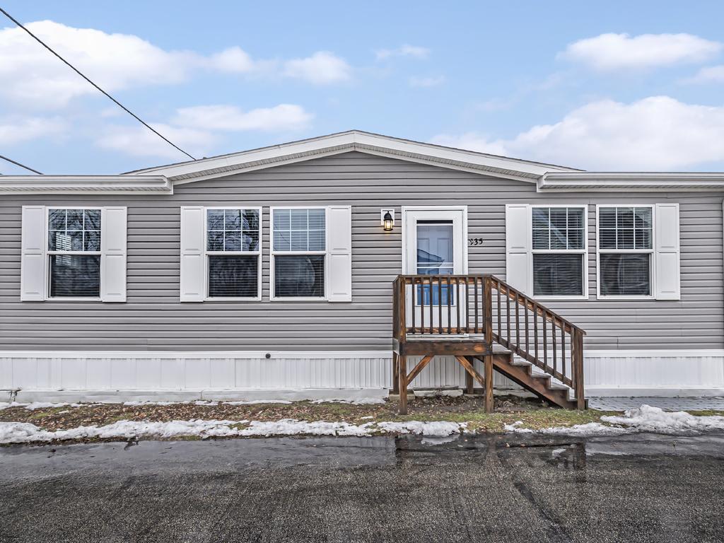935 9th St., Northfield, IL 60093