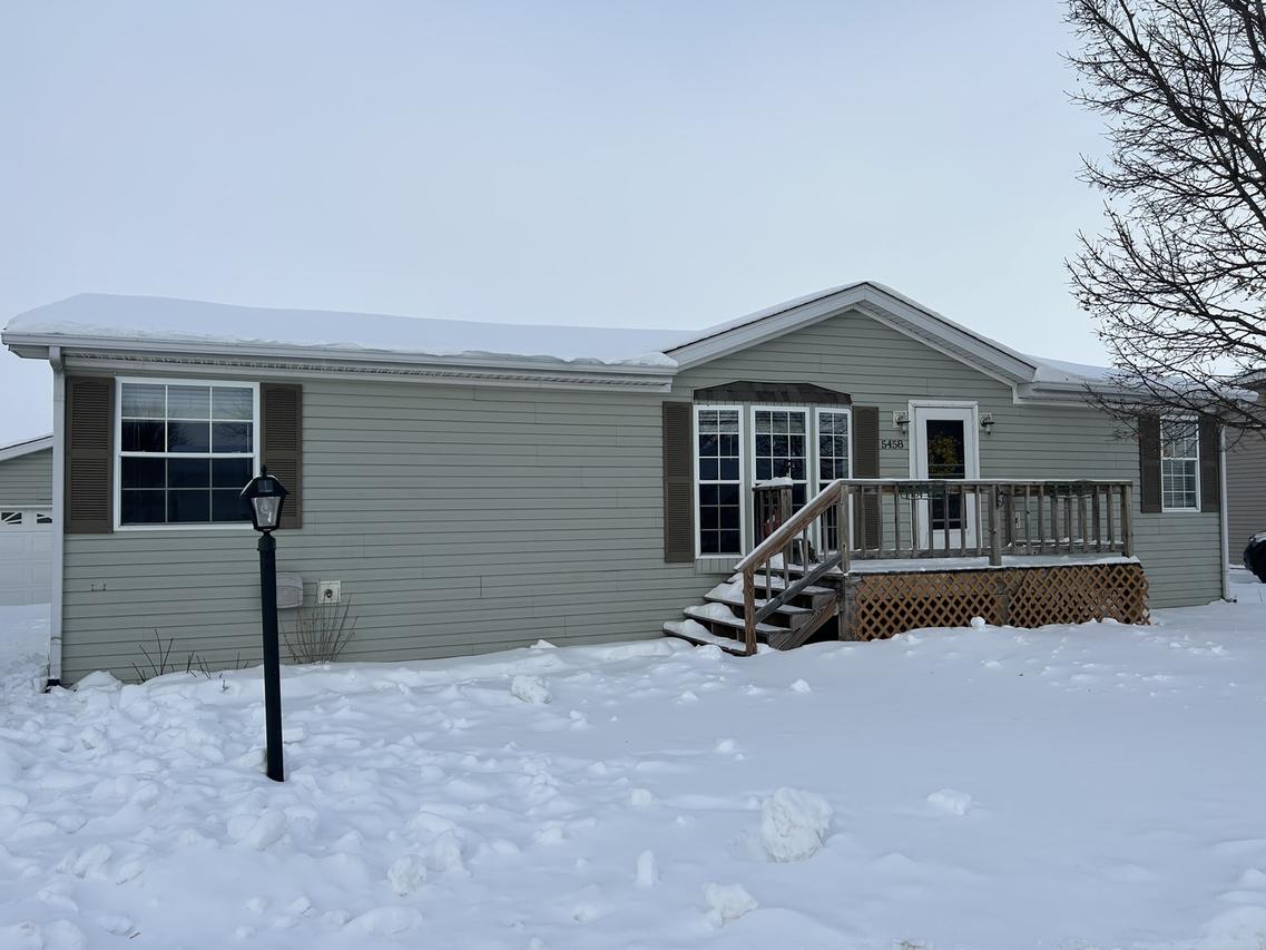 5458 Autumnash Ln., Machesney Park, IL 61115