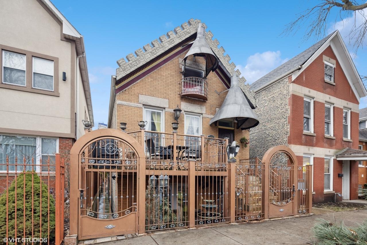 3410 S Carpenter St., Chicago, IL 60608
