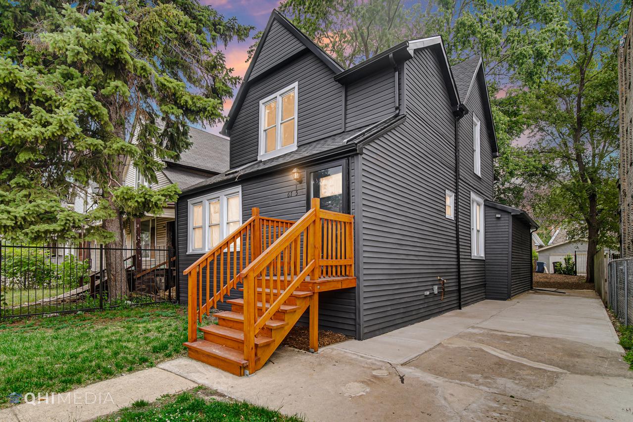 6725 S Saint Lawrence Ave., Chicago, IL 60637