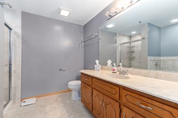 5500 W 115th St. #303, Oak Lawn, IL 60453