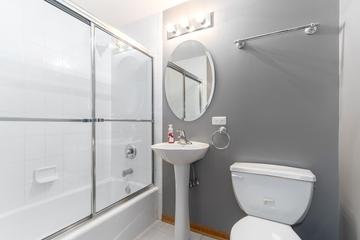 5500 W 115th St. #303, Oak Lawn, IL 60453