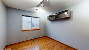 1027 S West Ave., Waukegan, IL 60085