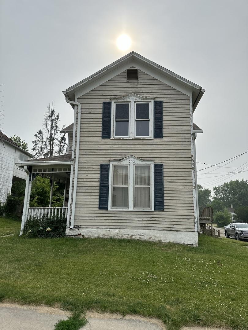 505 W Homer St., Freeport, IL 61032