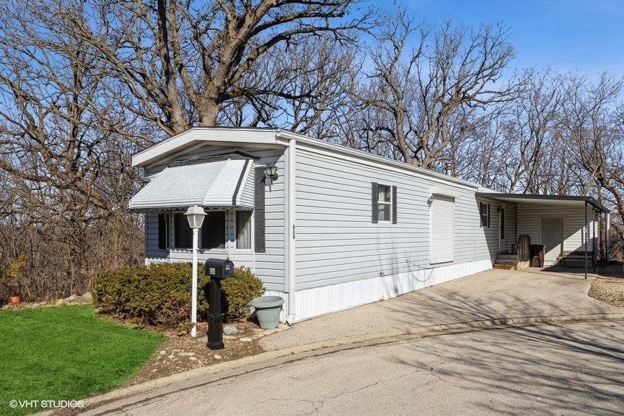 634 Hillcrest Ln., Crystal Lake, IL 60014
