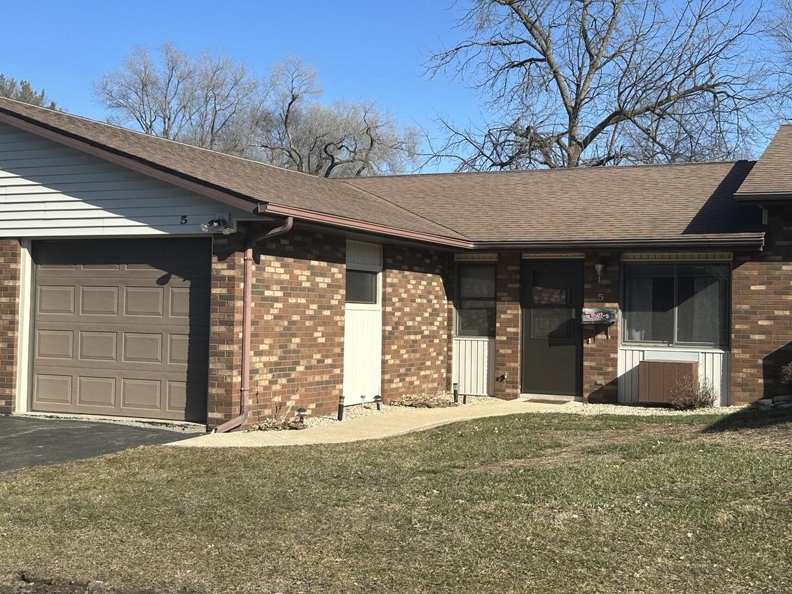 502 Jenkran Way #5, Morrison, IL 61270
