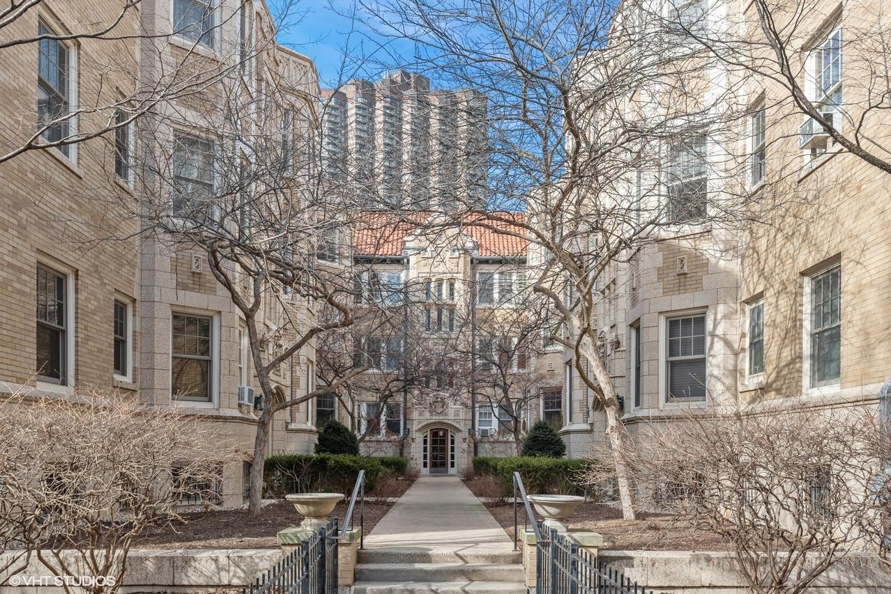 538 W Brompton Ave. #2W, Chicago, IL 60657