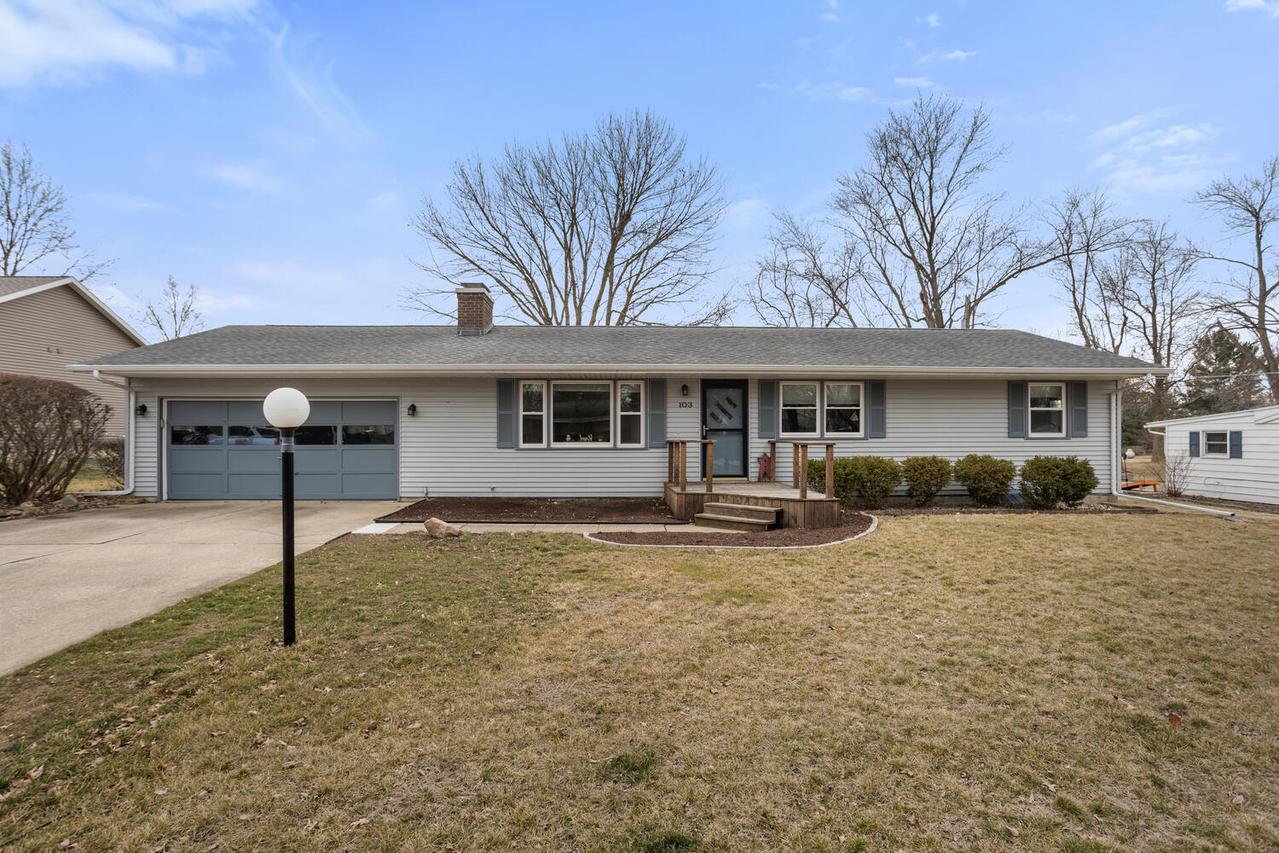 103 W Douglas St., St. Joseph, IL 61873