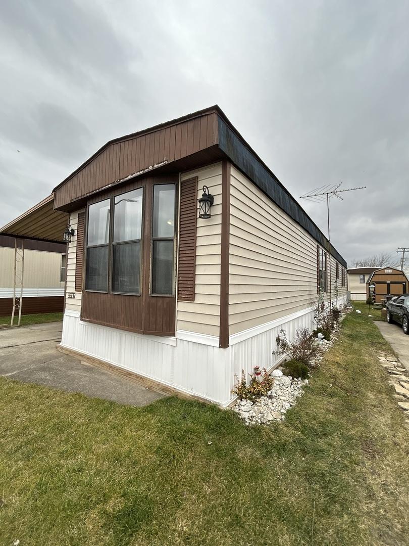 8800 Harlem Ave. #2347, Bridgeview, IL 60455