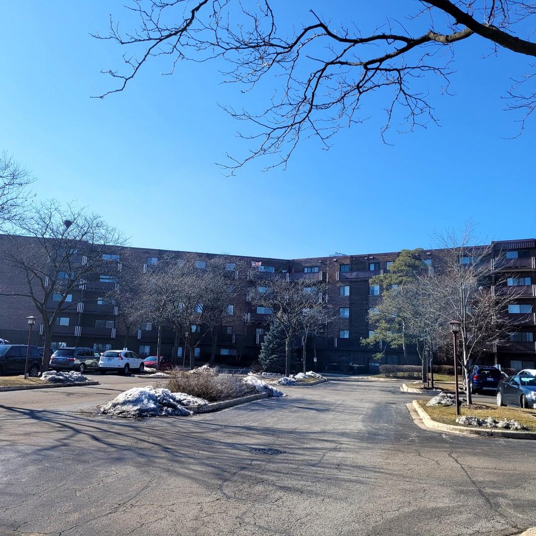 840 Wellington Ave. #412, Elk Grove Village, IL 60007