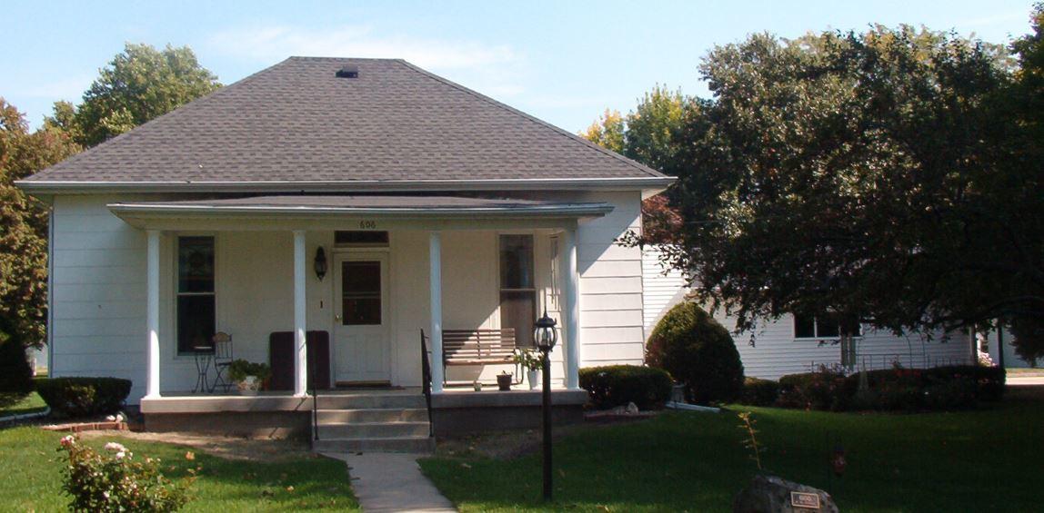 606 NW Pearl St., Atlanta, IL 61723