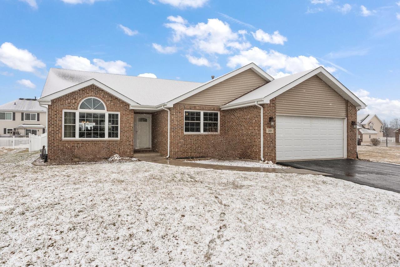 391 Hunters Dr., Beecher, IL 60401