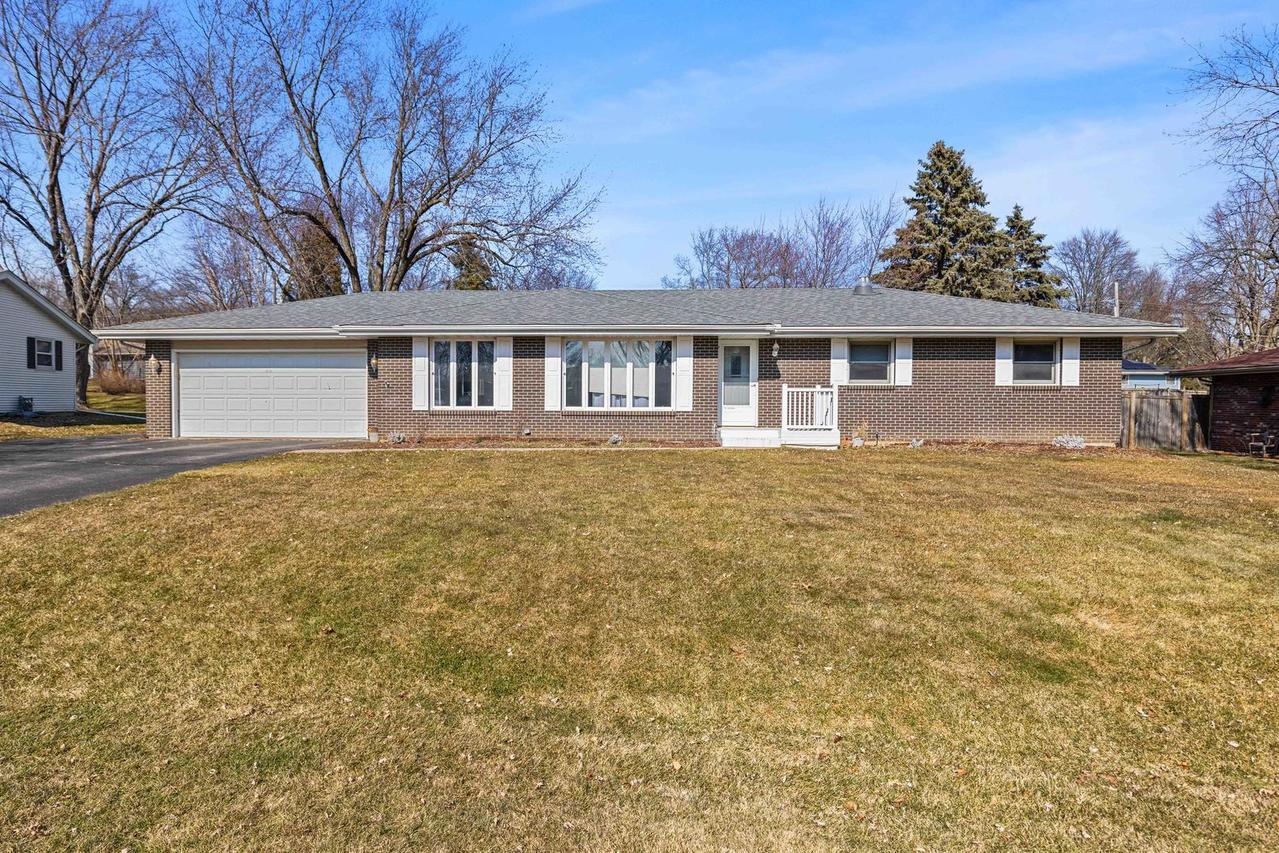 6318 Abington Dr., Rockford, IL 61109