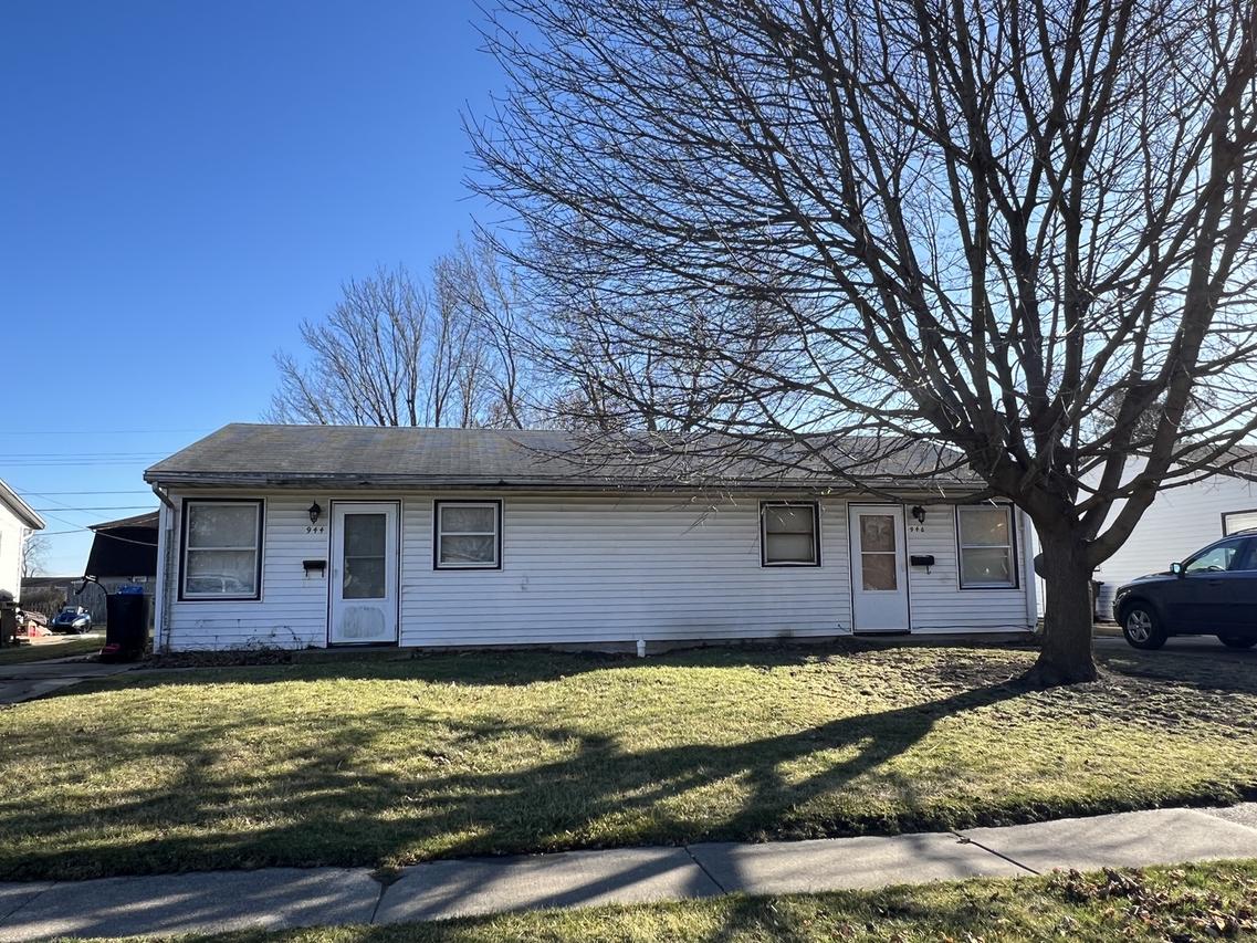 944-946 Garfield Dr., Rochelle, IL 61068