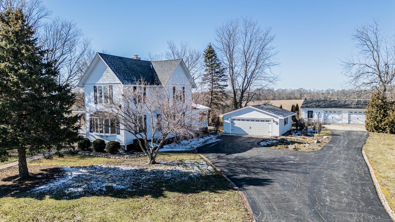 17713 2600 East St., Princeton, IL 61356