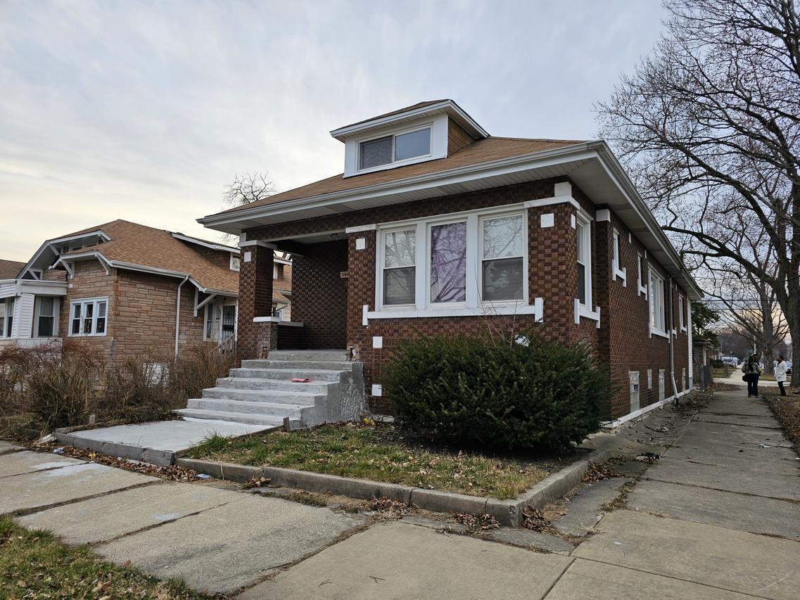 8800 S Laflin St., Chicago, IL 60620