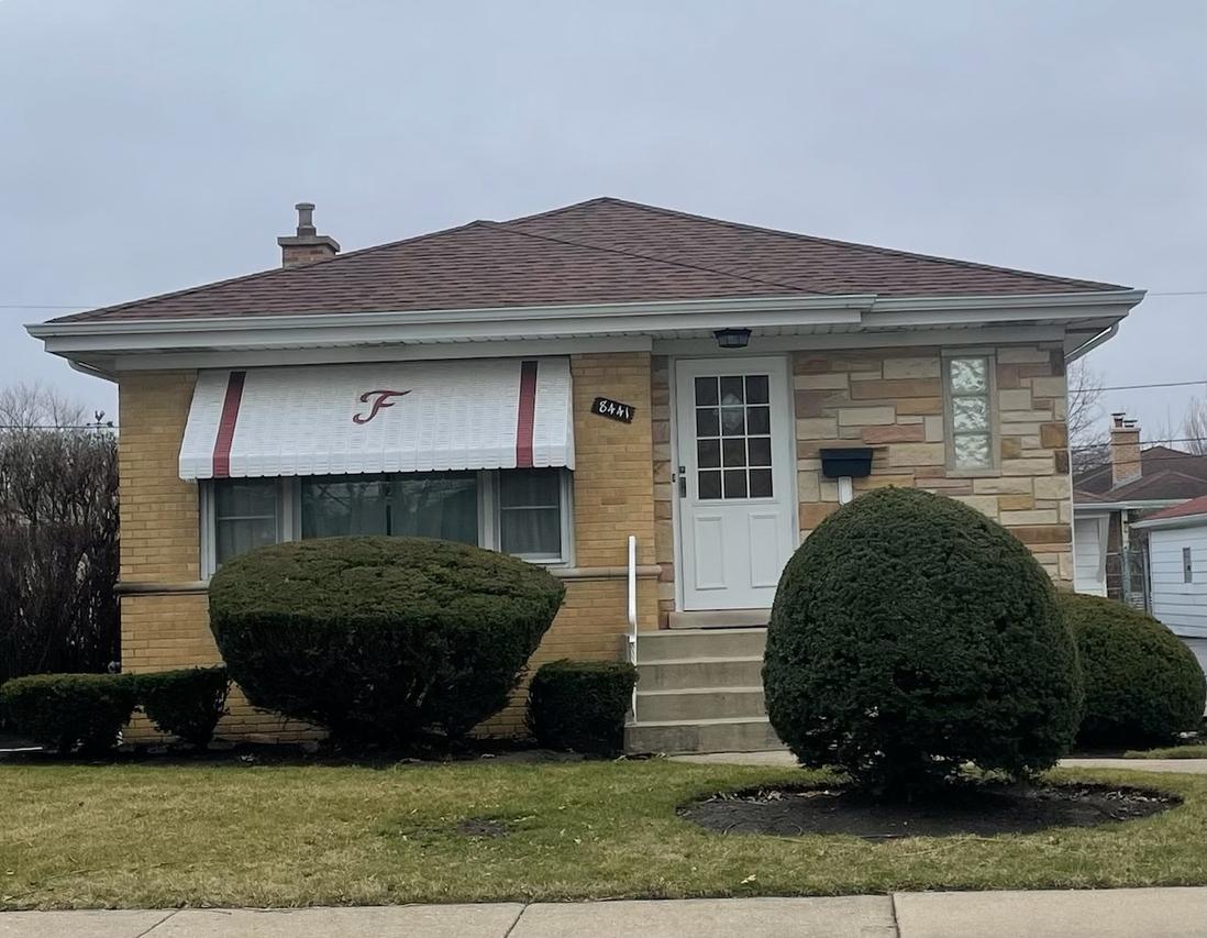 8441 N Osceola Ave., Niles, IL 60714