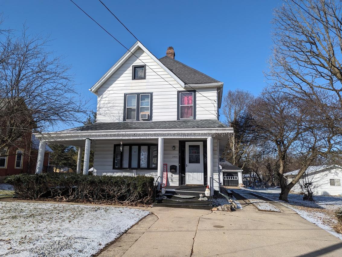 1400 S Chicago Ave., Freeport, IL 61032