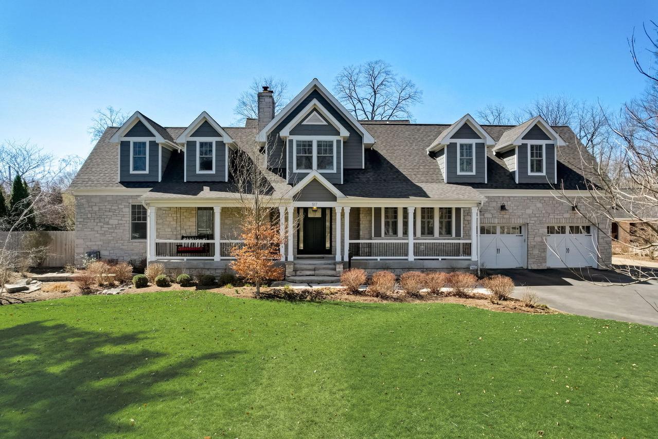 517 S 7th St., St. Charles, IL 60174