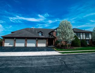 6201 Willowhill Rd. #A, Willowbrook, IL 60527