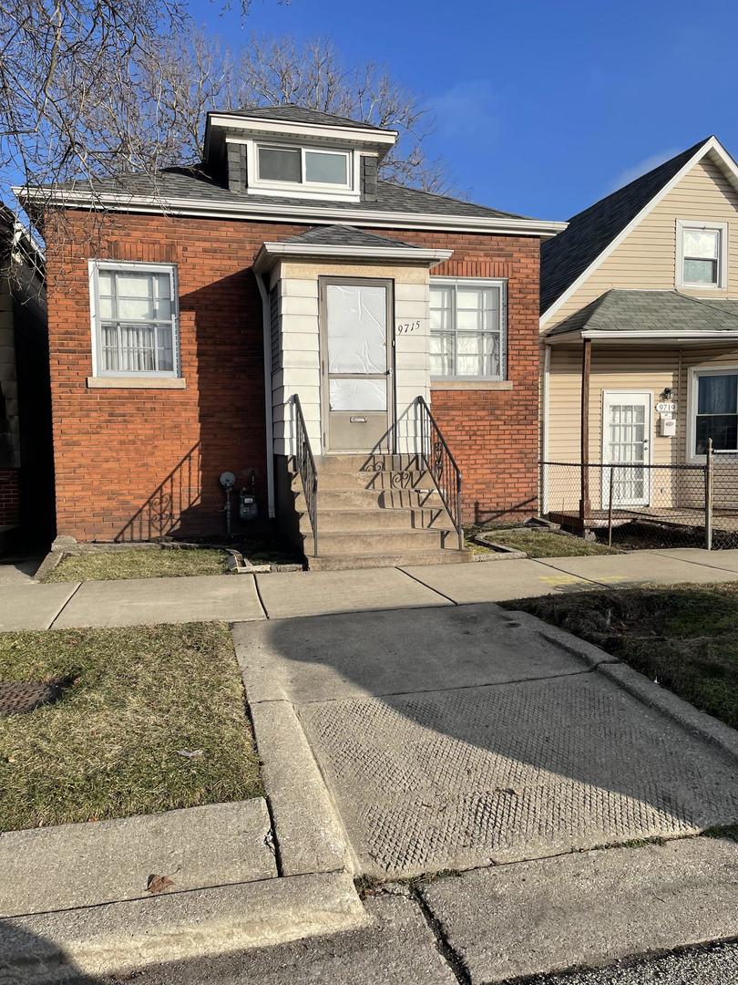 9715 S Avenue N Ave., Chicago, IL 60617