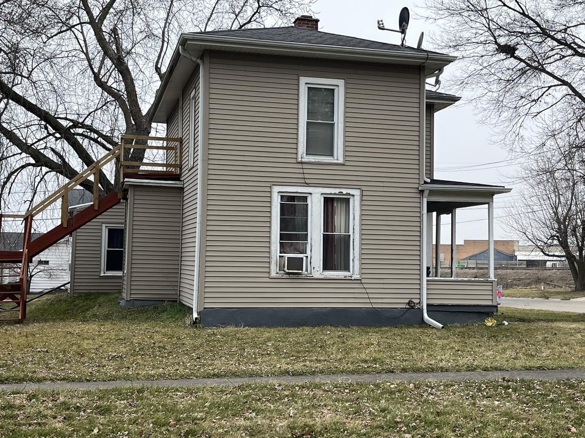 1202 1st Ave., Rochelle, IL 61068