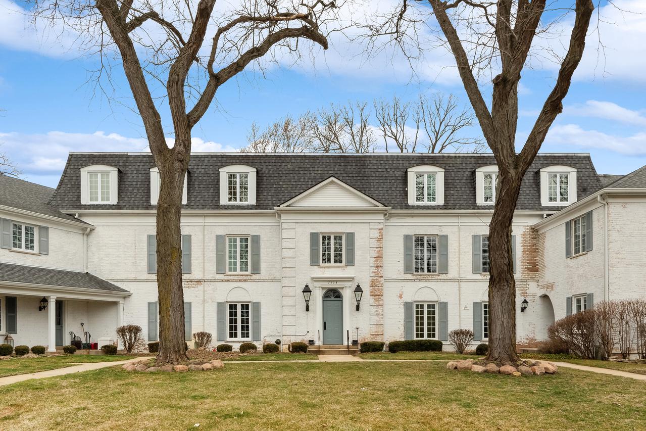 7324 Heritage Ct. #2G, Frankfort, IL 60423