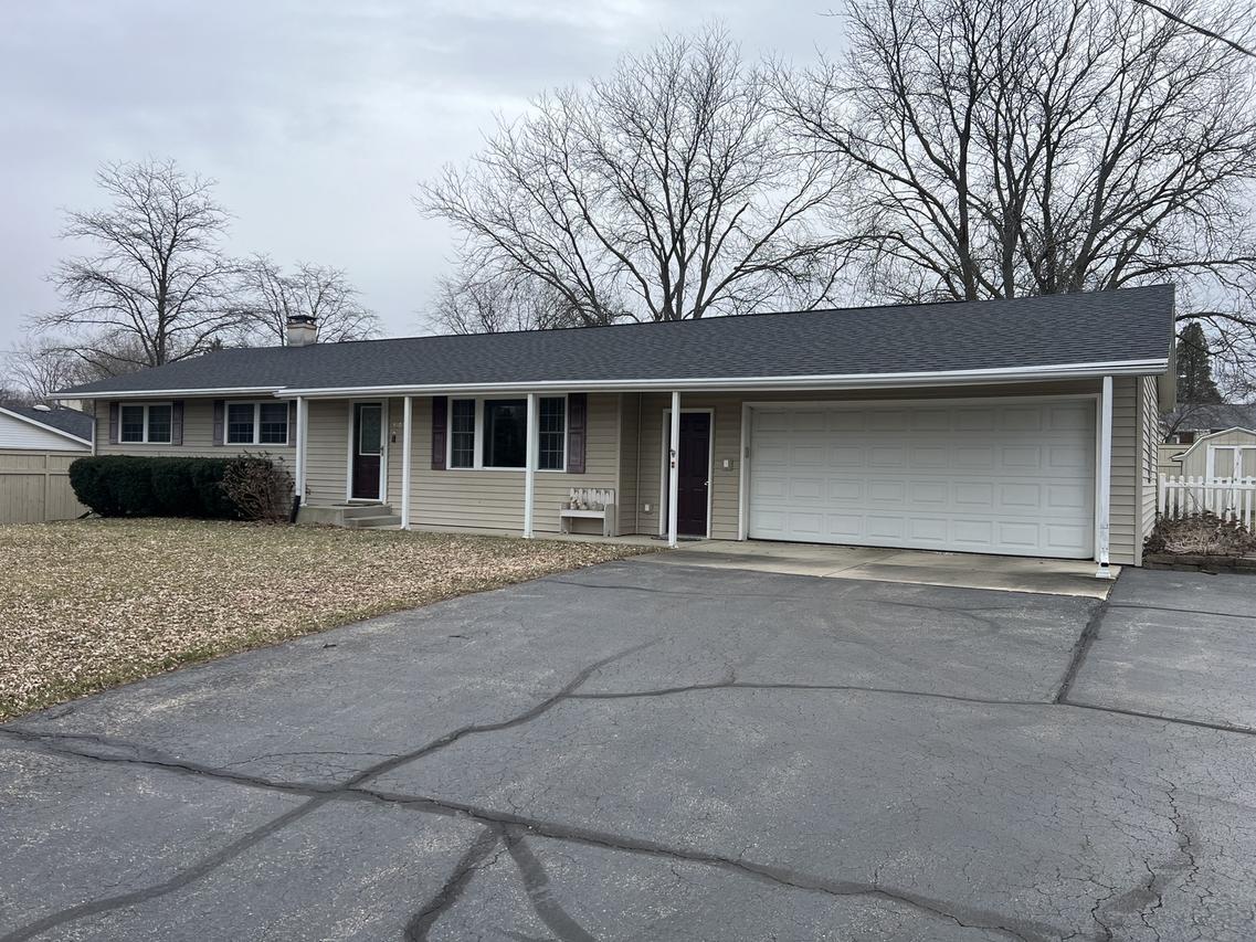 3107 W Stephenson St., Freeport, IL 61032