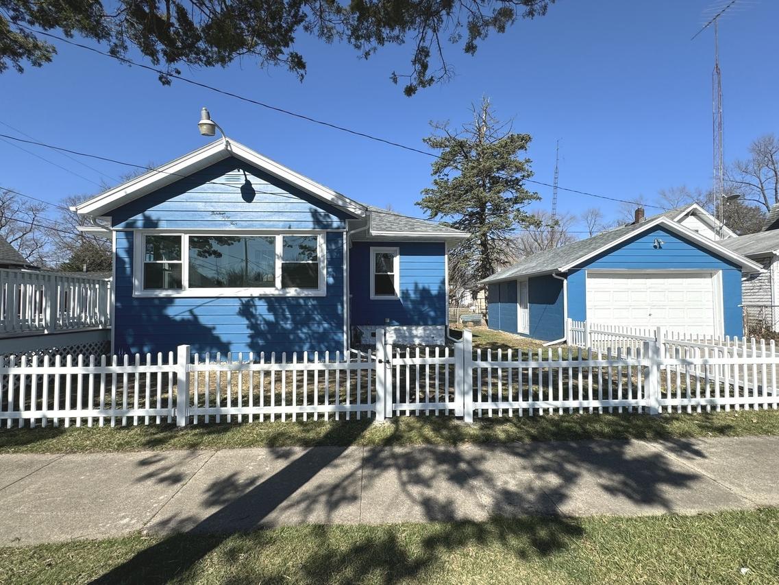 1355 E Eagle St., Kankakee, IL 60901