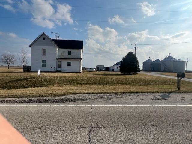 1695 E State Route 116 Rd., Kempton, IL 60946