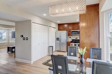 53 Knightsbridge Ct., Mundelein, IL 60060