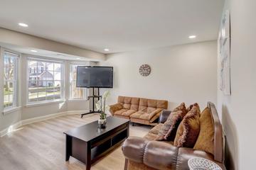 53 Knightsbridge Ct., Mundelein, IL 60060