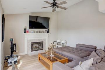 53 Knightsbridge Ct., Mundelein, IL 60060