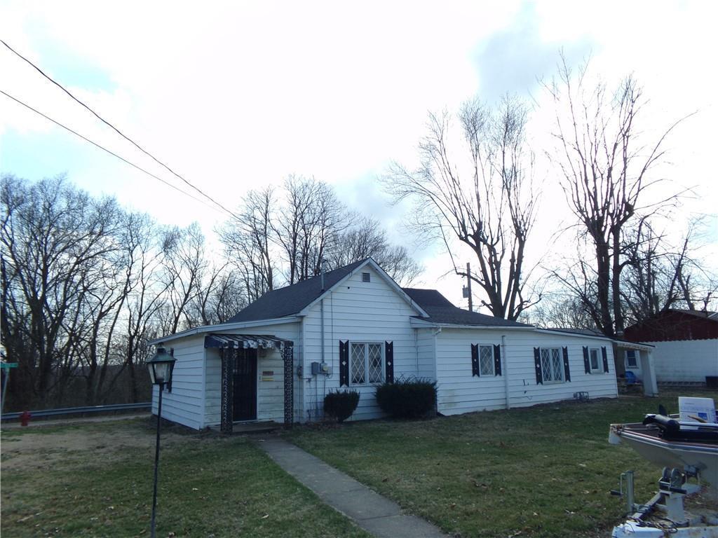 1014 S Wood St., Shelbyville, IL 62565